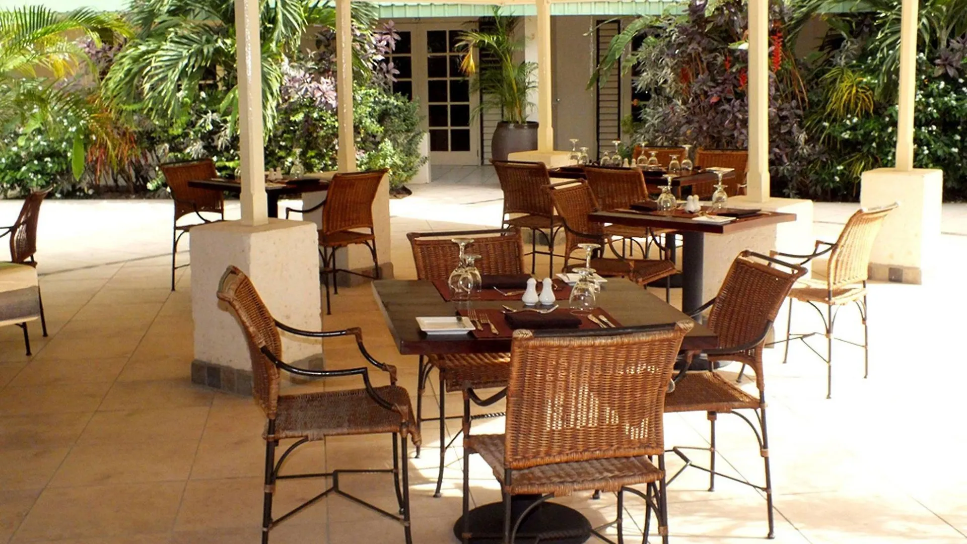 Отель The Village Inn And Spa Rodney Bay